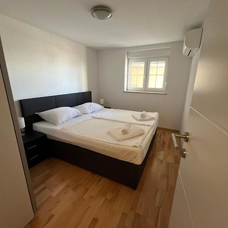 Apartments Adria Crikvenica Luaran gambar
